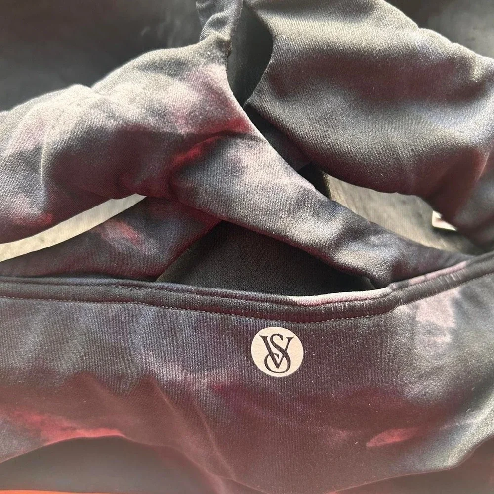 Victorias secret Women's sports bra M- DD Black /grey EUC! Full‎ Coverage